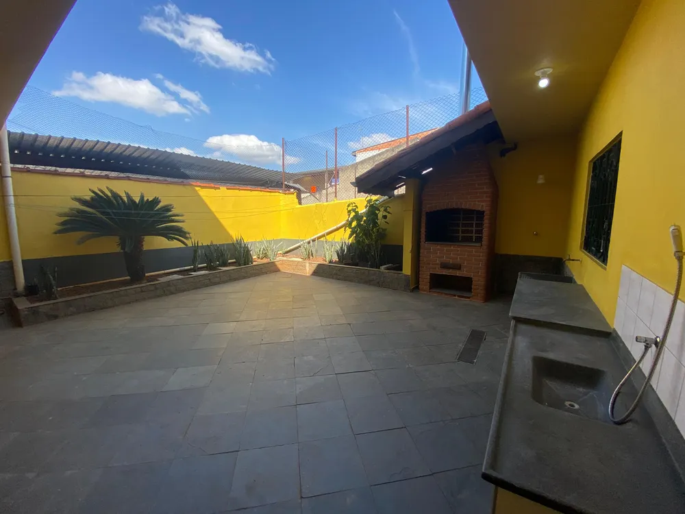 Casa, 3 quartos, 220 m² - Foto 1