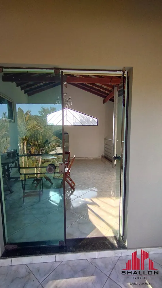 Chácara, 3 quartos, 417 m² - Foto 1