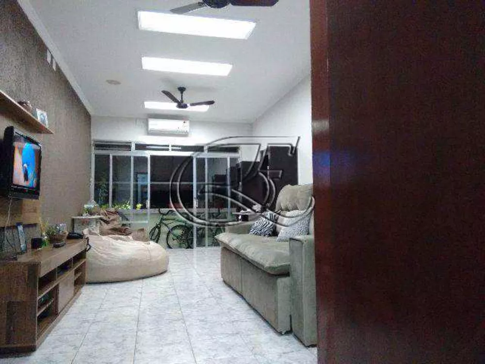 Apartamento à venda com 2 quartos, 105m² - Foto 1