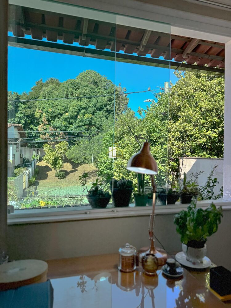 Casa à venda com 3 quartos, 480m² - Foto 1