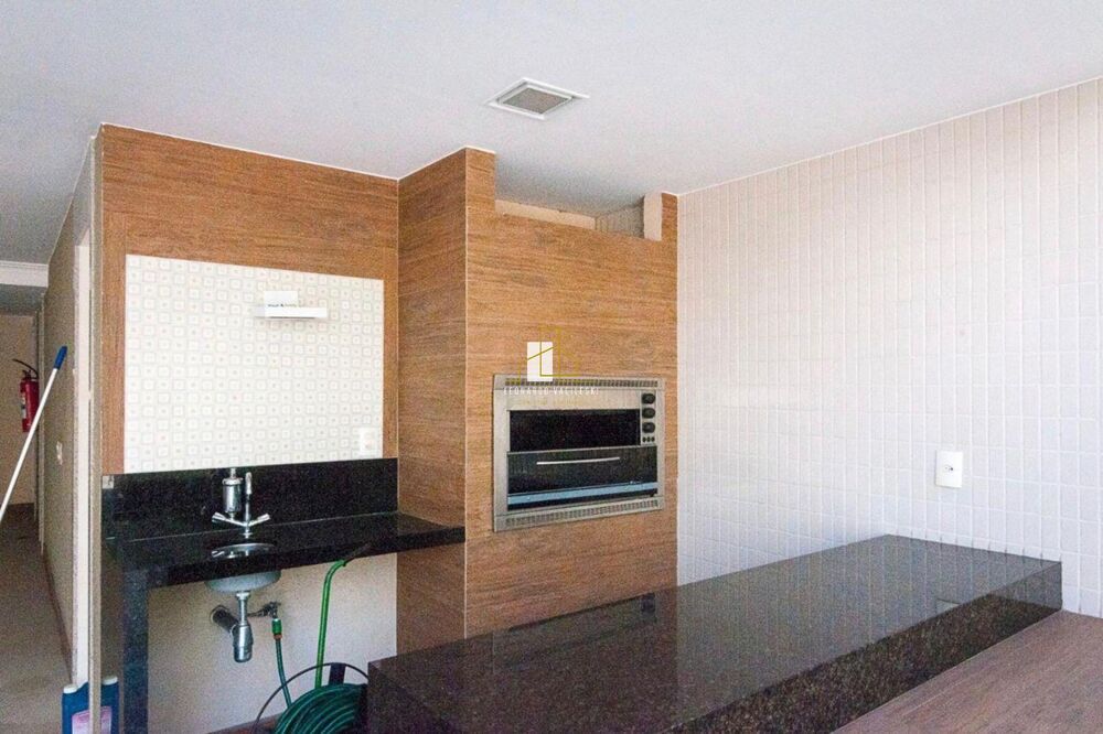 Apartamento à venda com 3 quartos, 140m² - Foto 4