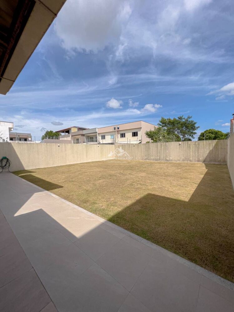 Casa à venda com 3 quartos, 377m² - Foto 4