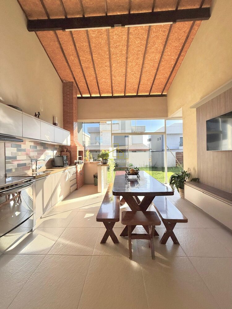 Casa à venda com 4 quartos, 450m² - Foto 8