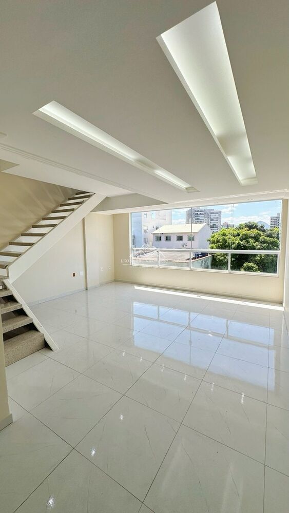 Cobertura à venda com 3 quartos, 90m² - Foto 1