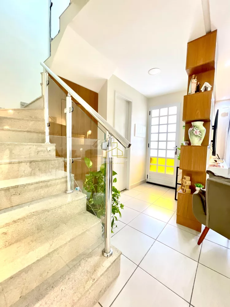 Casa à venda com 3 quartos, 90m² - Foto 5