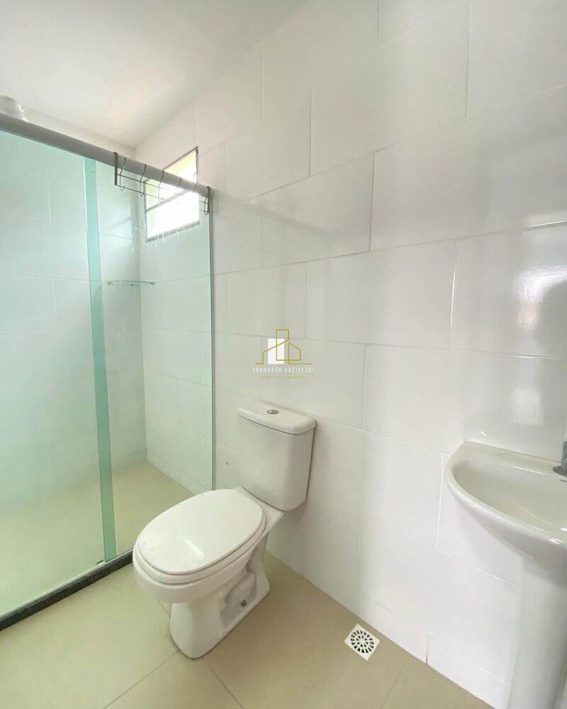 Casa à venda com 2 quartos, 75m² - Foto 7