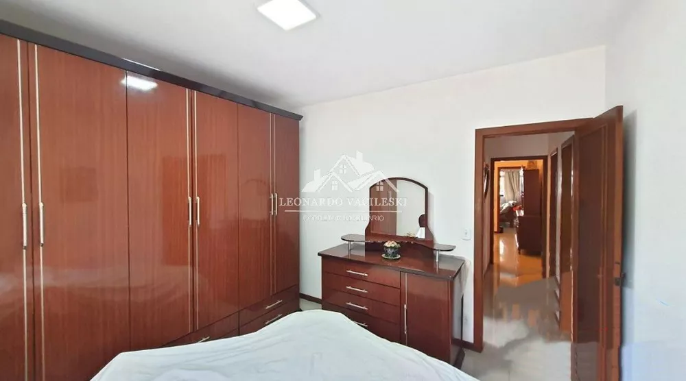 Apartamento à venda com 3 quartos, 168m² - Foto 10