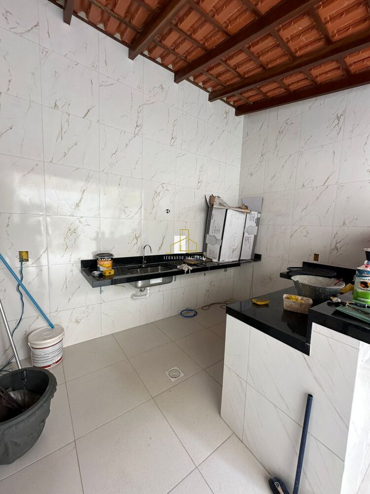 Casa à venda com 3 quartos, 300m² - Foto 4