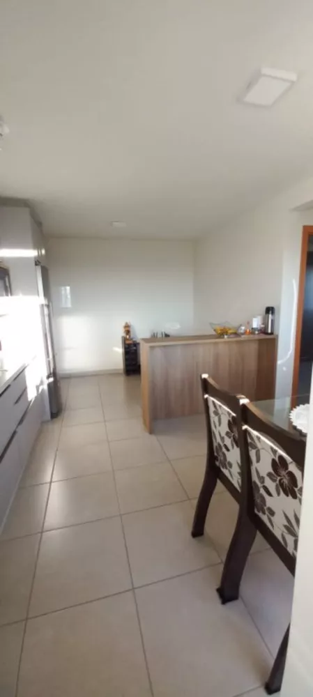 Apartamento à venda com 2 quartos, 47m² - Foto 2