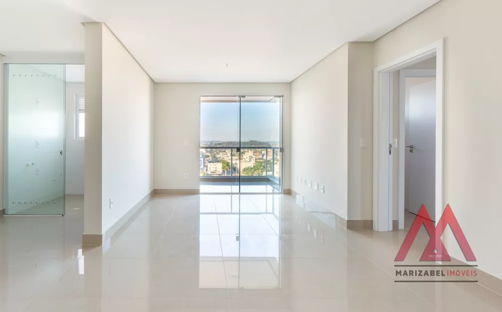 Apartamento à venda com 2 quartos, 70m² - Foto 3