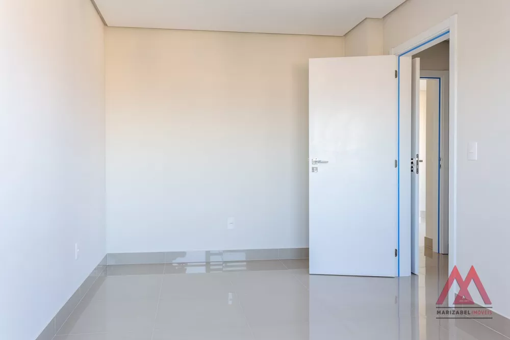 Apartamento à venda com 2 quartos, 70m² - Foto 15