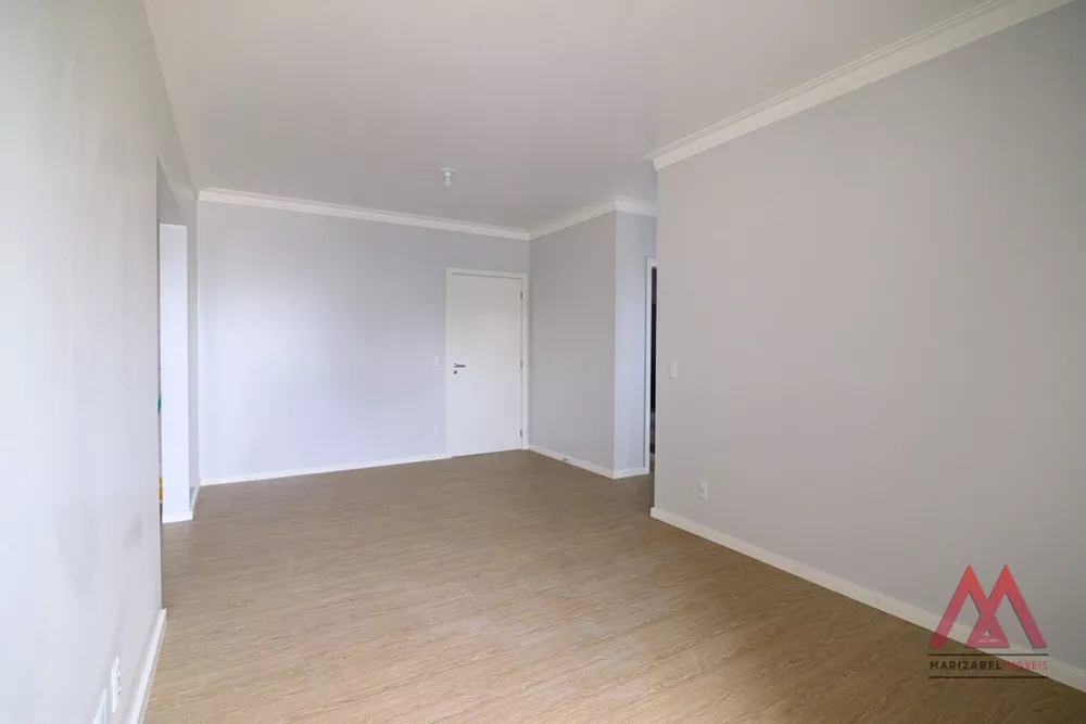 Apartamento à venda com 2 quartos, 72m² - Foto 3