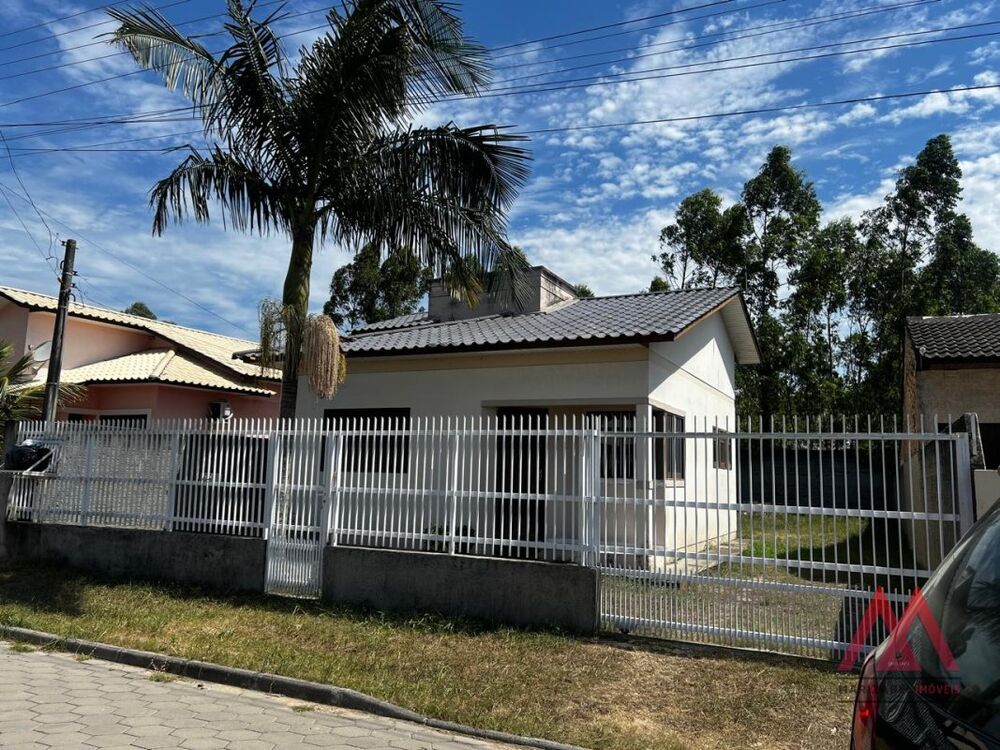 Casa à venda com 3 quartos - Foto 1