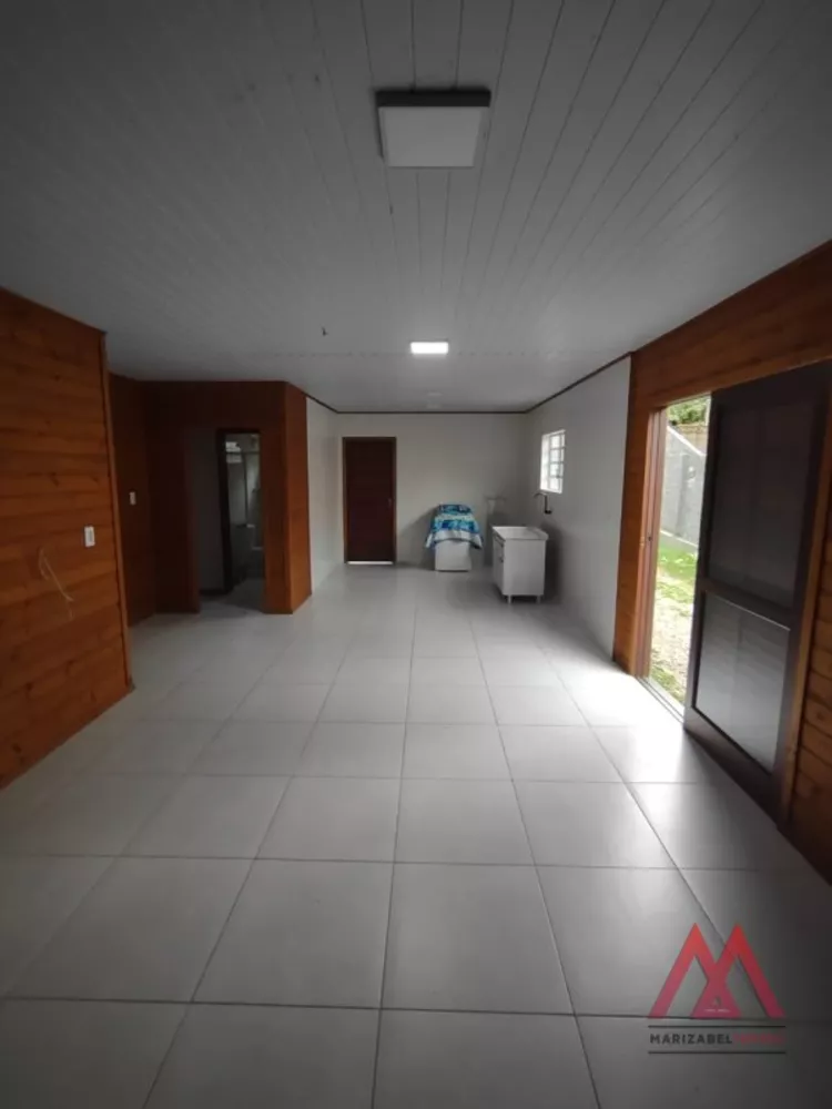 Casa à venda com 3 quartos, 100m² - Foto 4