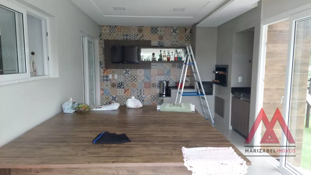 Casa à venda com 4 quartos, 280m² - Foto 6