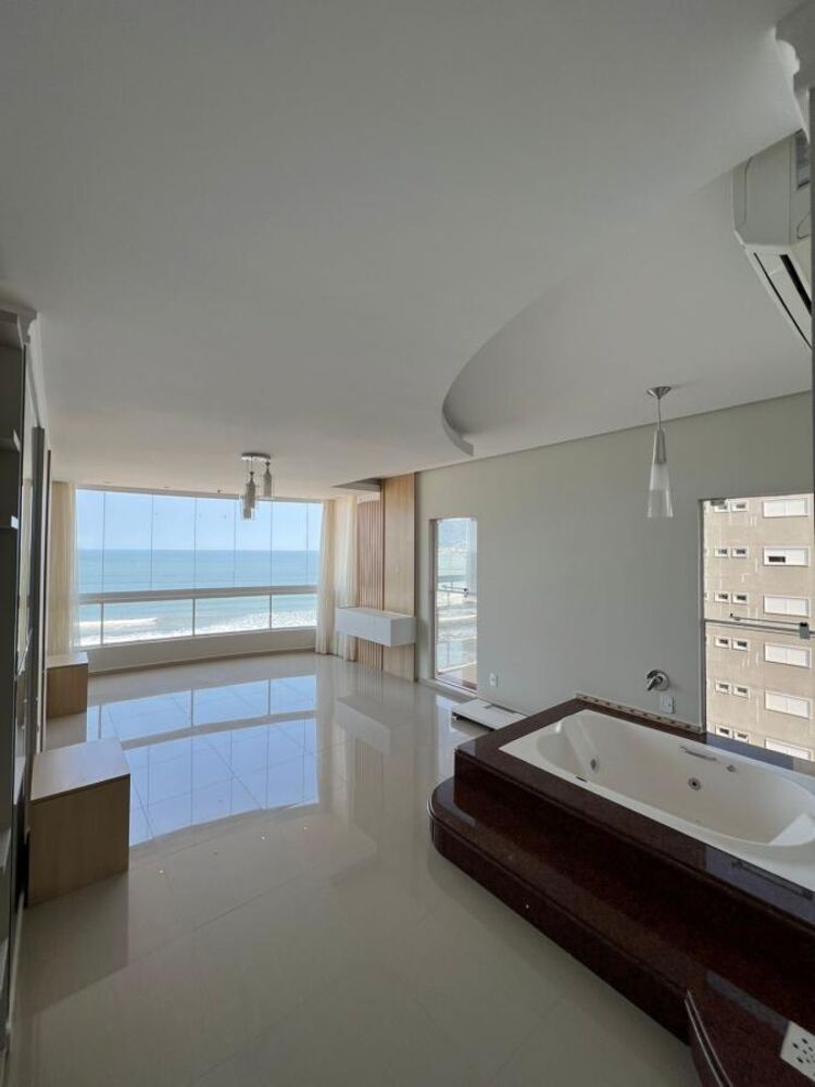 Cobertura à venda com 3 quartos, 244m² - Foto 3