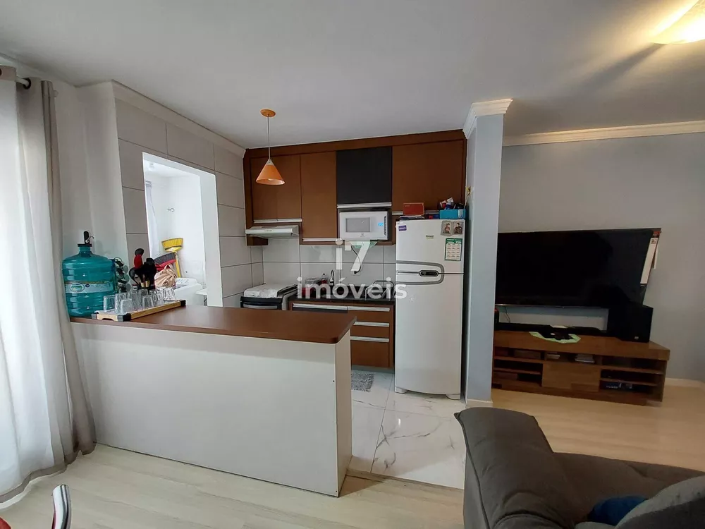 Apartamento à venda com 2 quartos, 5121m² - Foto 2