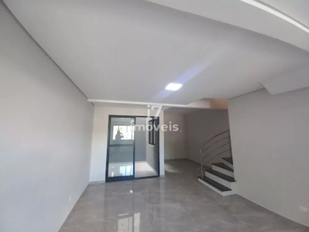 Sobrado à venda com 3 quartos, 75m² - Foto 2