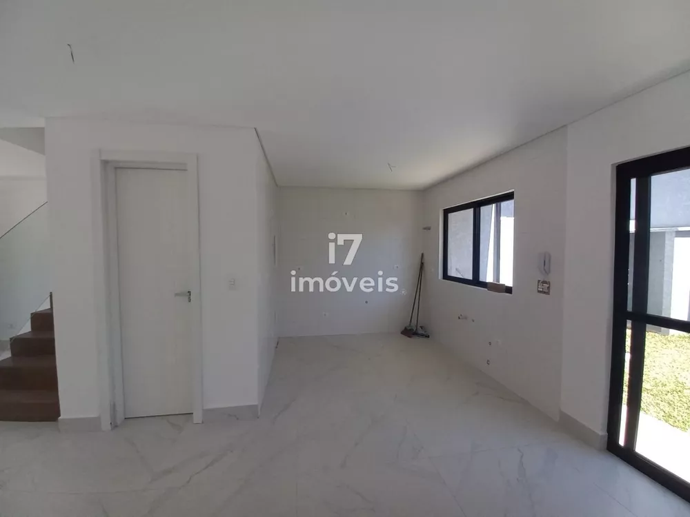 Sobrado à venda com 3 quartos, 100m² - Foto 4