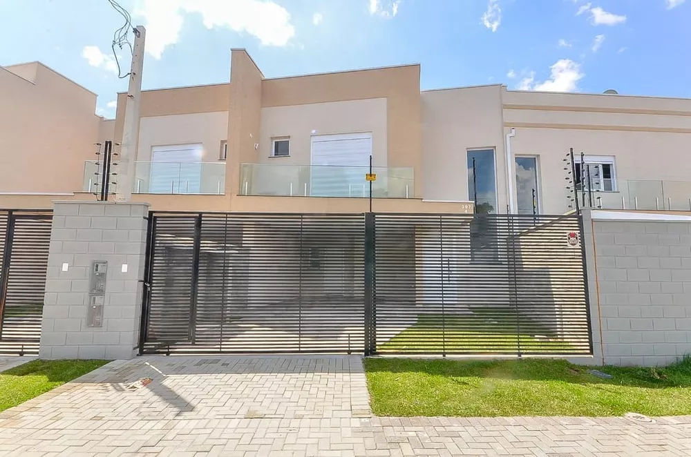 Casa à venda com 3 quartos, 154m² - Foto 1