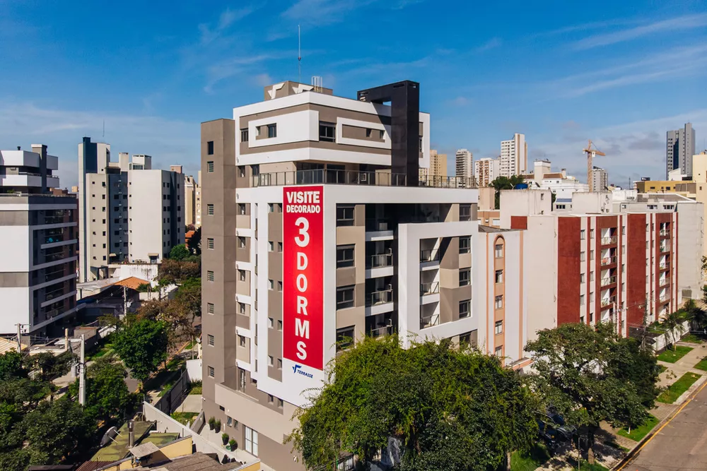 Apartamento à venda com 3 quartos, 105m² - Foto 2