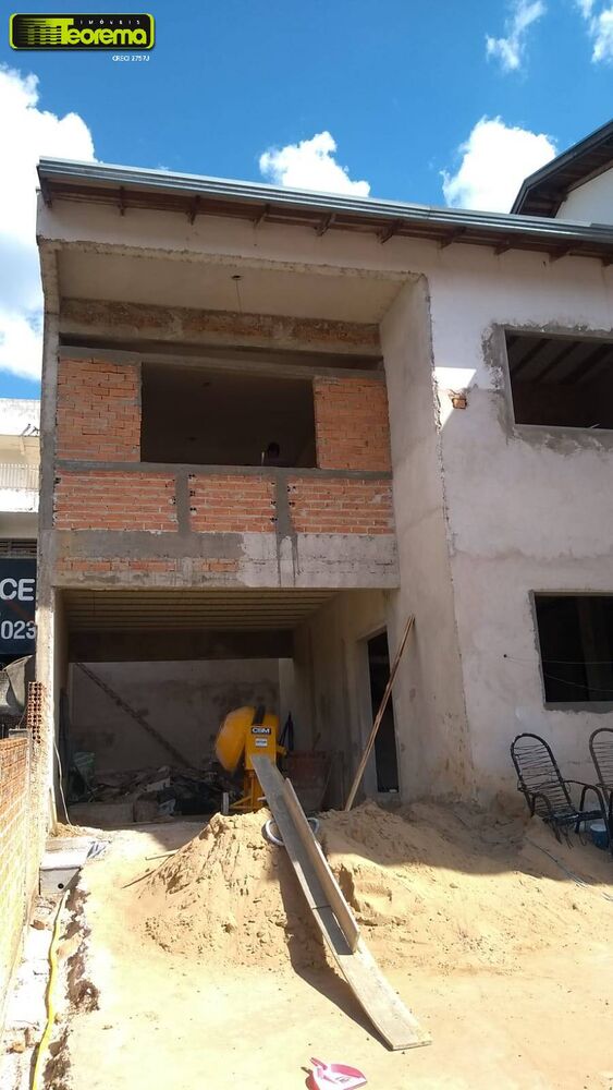 Sobrado à venda com 6 quartos, 370m² - Foto 2