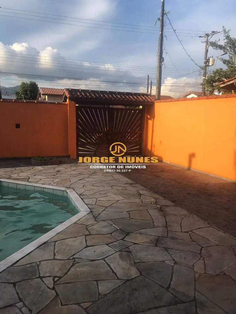 Casa, 4 quartos, 240 m² - Foto 1