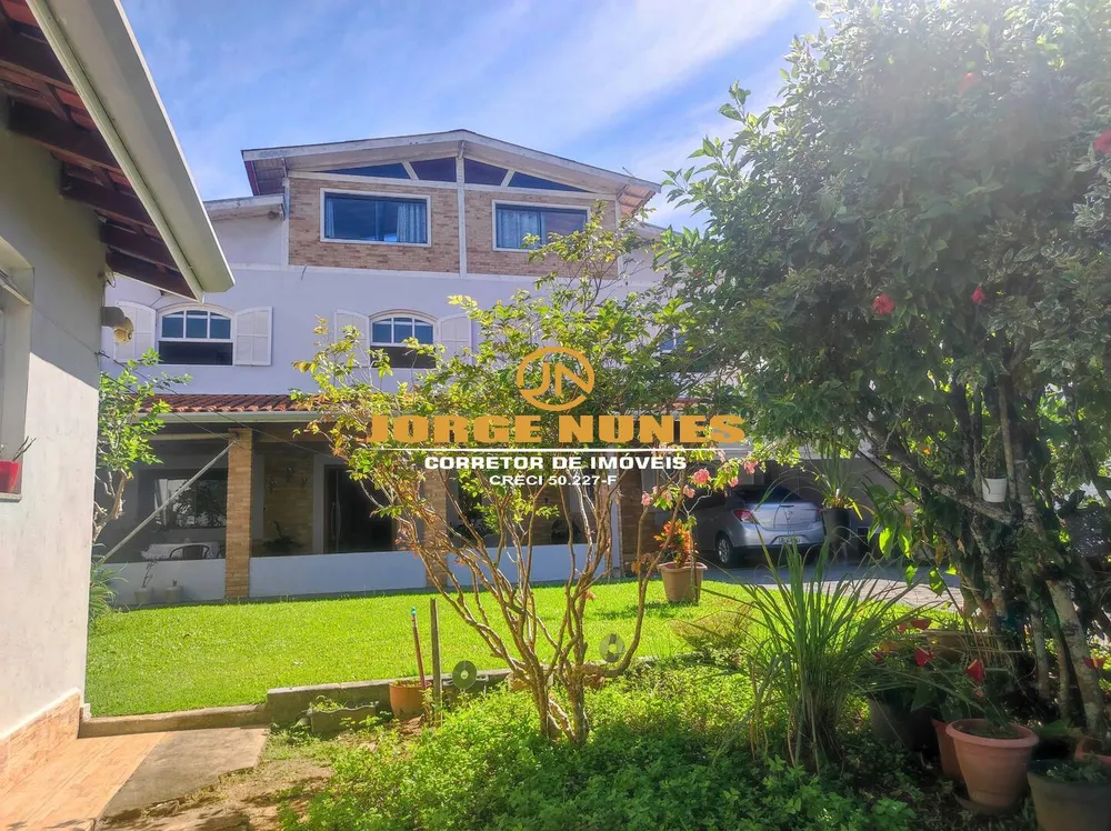 Sobrado, 3 quartos, 229 m² - Foto 2