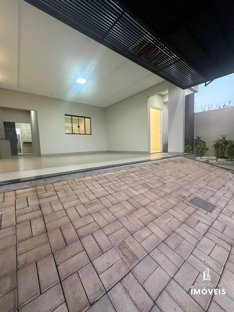 Casa à venda com 3 quartos, 210m² - Foto 4