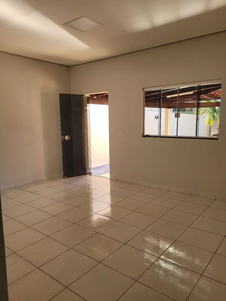 Casa à venda com 4 quartos, 250m² - Foto 4