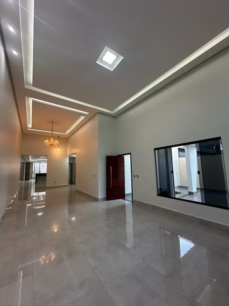 Casa à venda com 3 quartos, 360m² - Foto 1