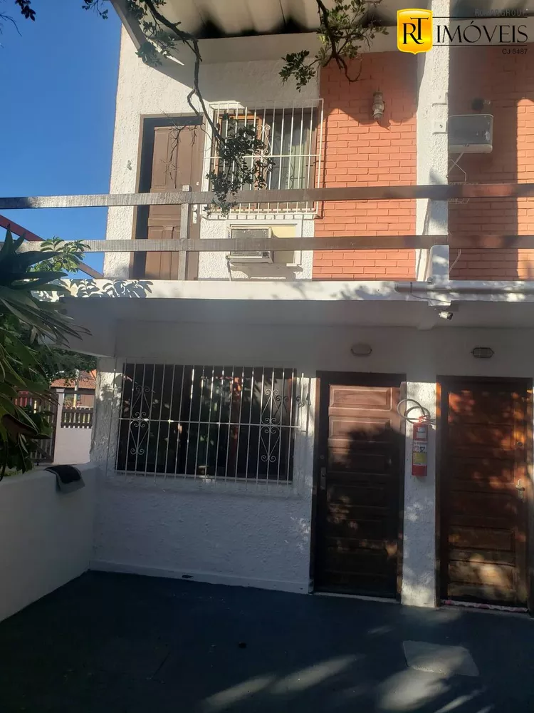 Casa de Condomínio à venda com 1 quarto, 50m² - Foto 1