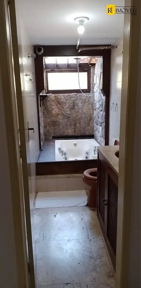 Casa, 4 quartos, 200 m² - Foto 1