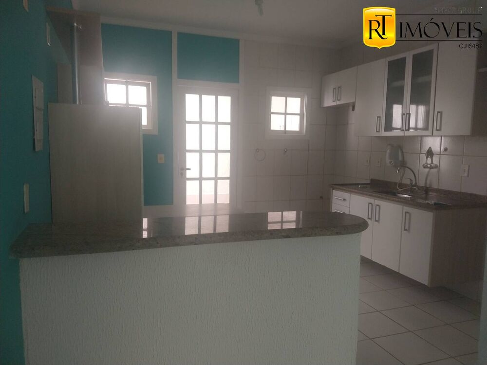 Casa à venda com 2 quartos, 64m² - Foto 3