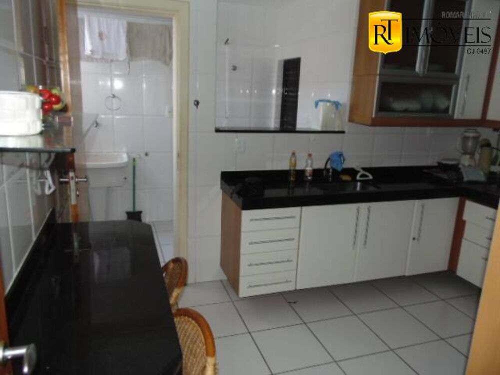 Apartamento à venda com 3 quartos, 140m² - Foto 3