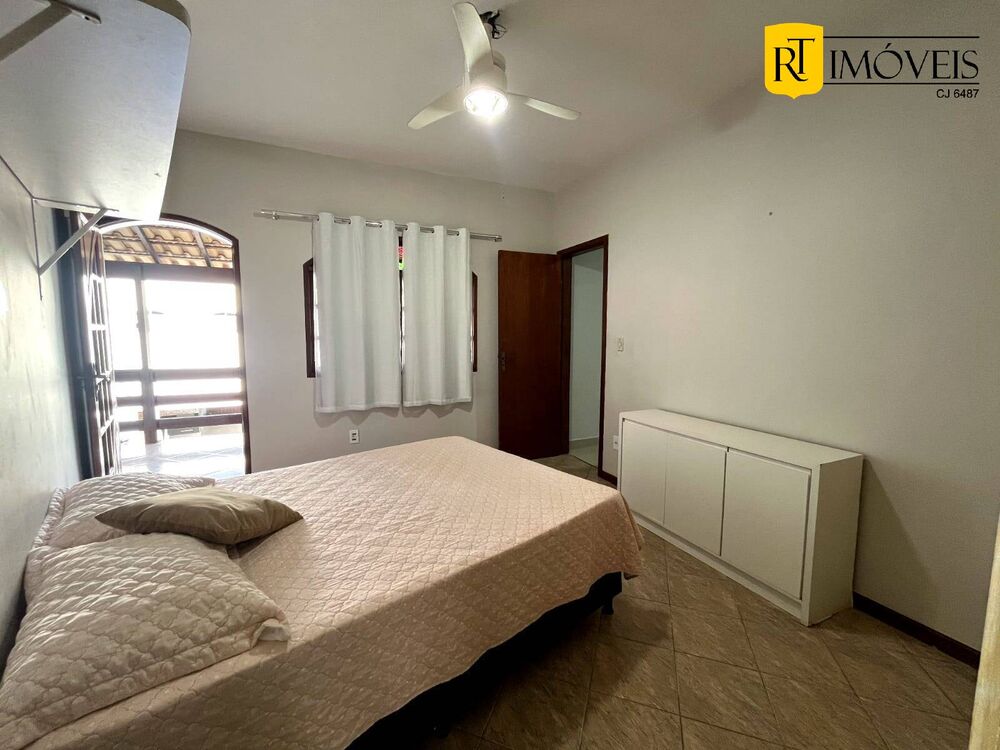 Casa à venda com 4 quartos, 170m² - Foto 2