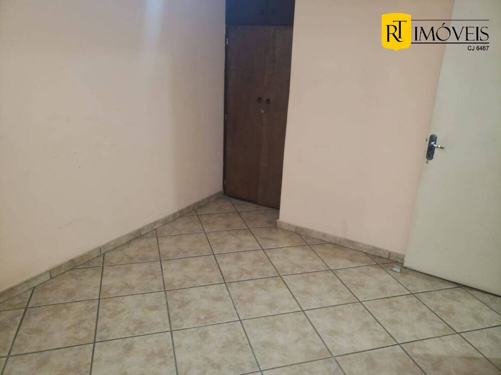 Casa, 3 quartos, 168 m² - Foto 2