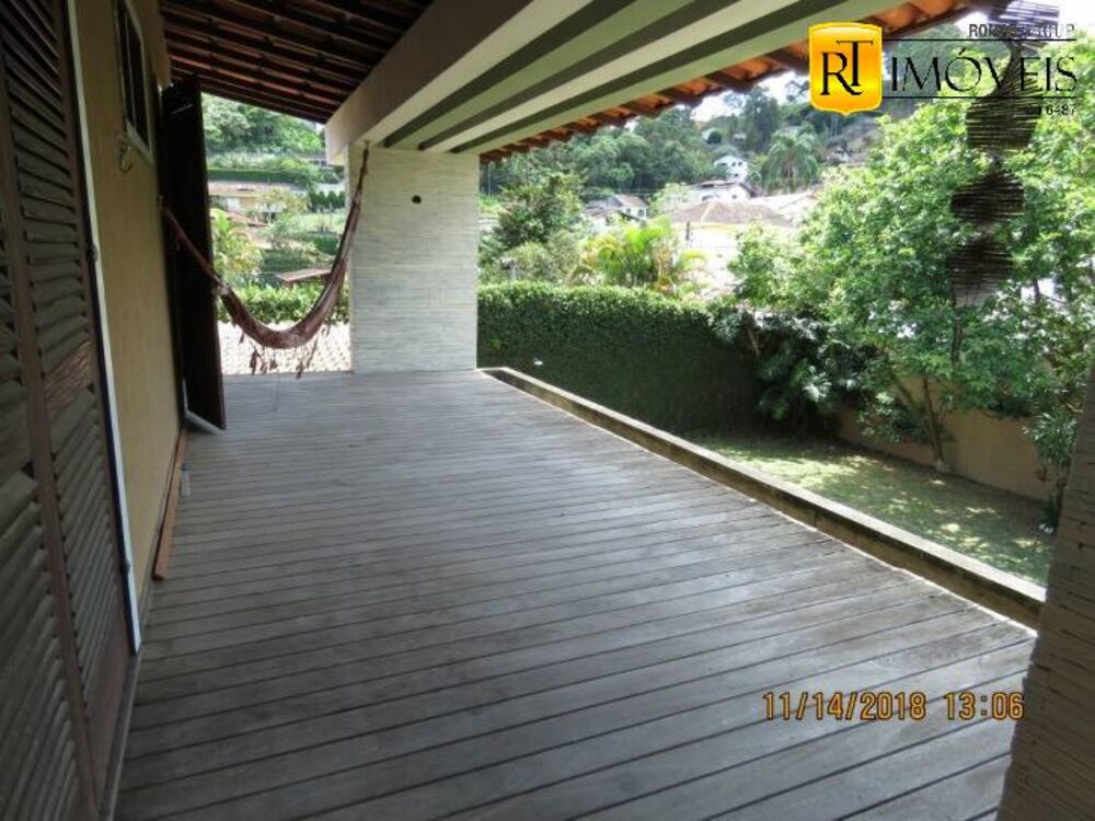 Casa à venda com 4 quartos, 301m² - Foto 3