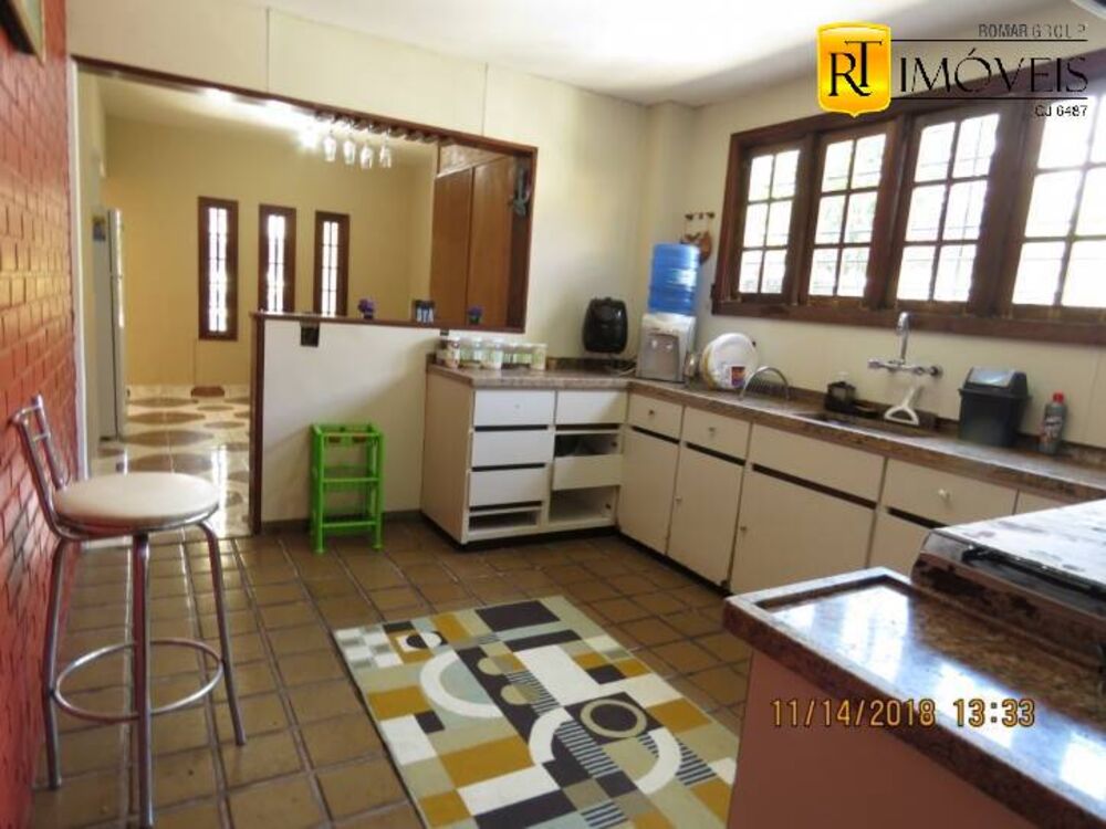 Casa à venda com 4 quartos, 301m² - Foto 4