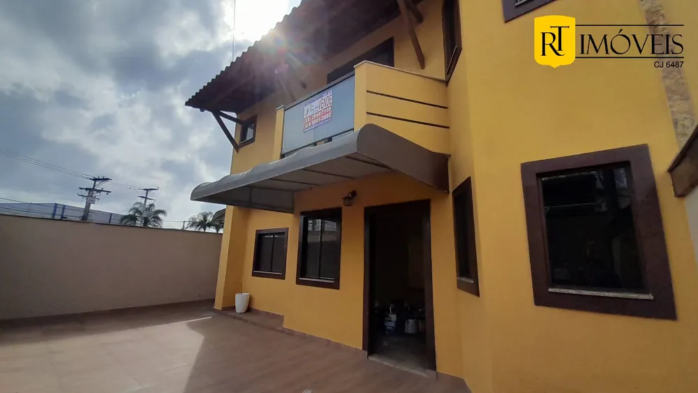 Casa, 4 quartos, 133 m² - Foto 1
