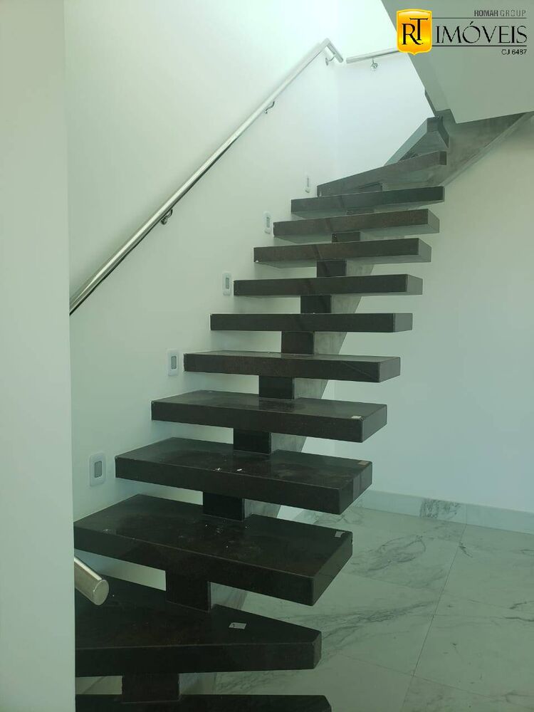 Cobertura à venda com 4 quartos, 280m² - Foto 3