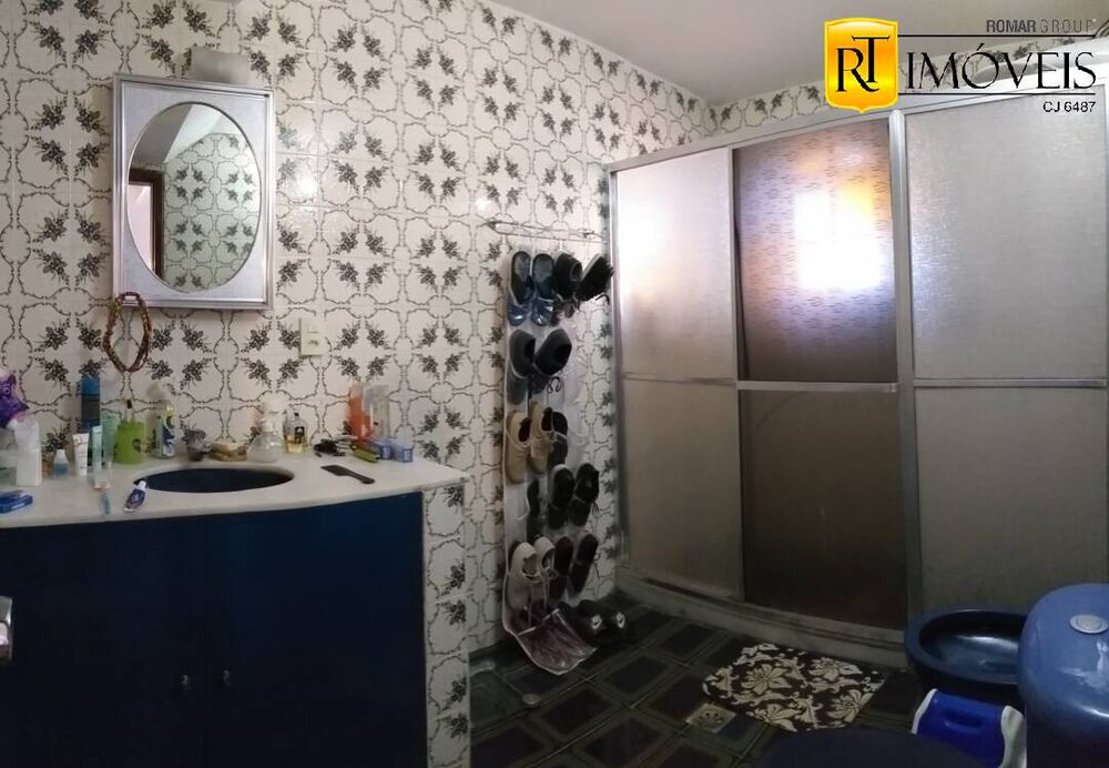 Casa de Condomínio à venda com 6 quartos, 257m² - Foto 2