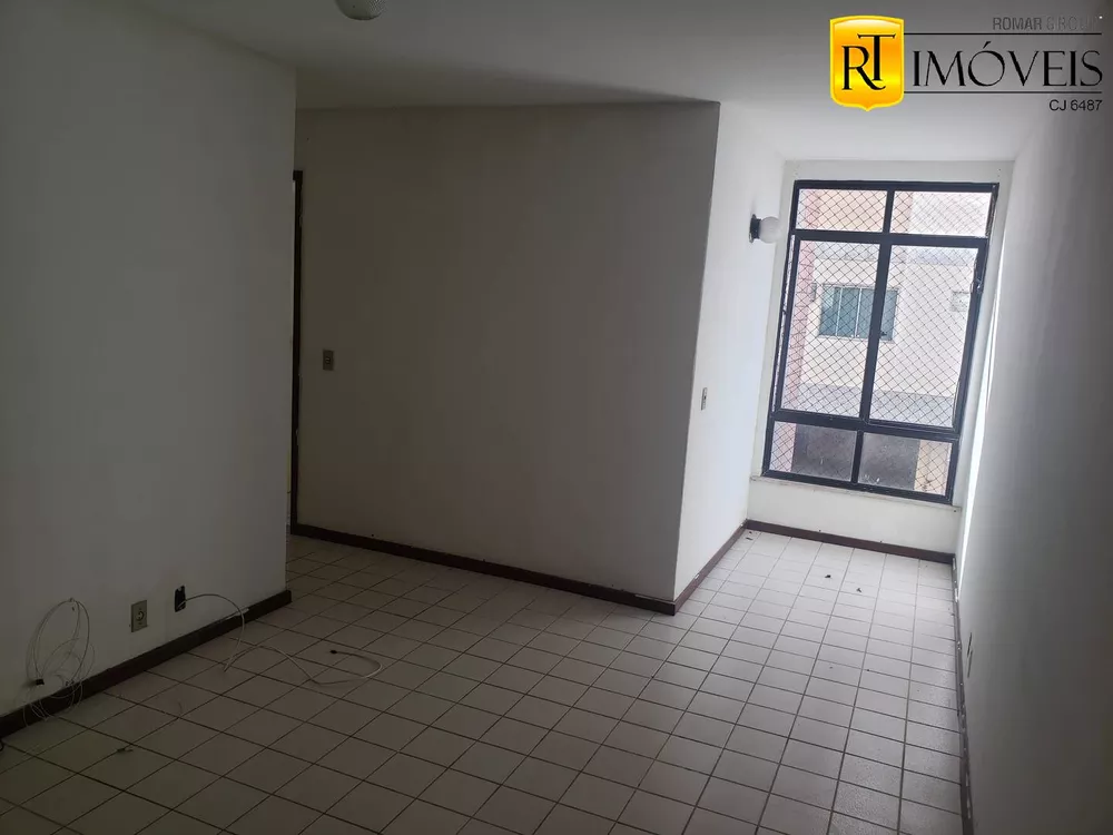 Apartamento à venda com 2 quartos, 70m² - Foto 2