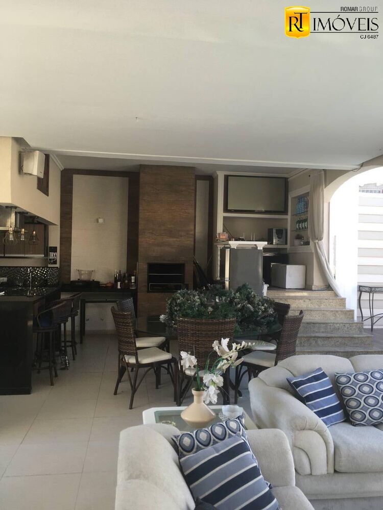 Casa, 4 quartos, 354 m² - Foto 1