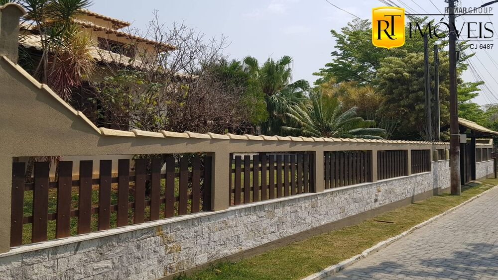 Casa à venda com 5 quartos, 250m² - Foto 2