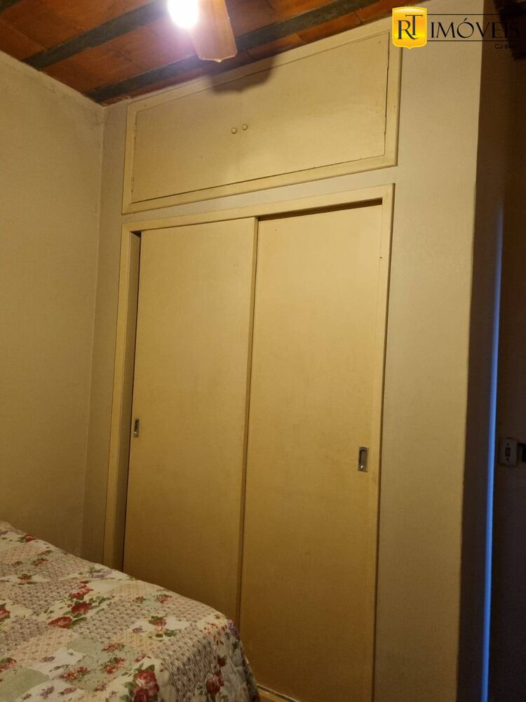Casa à venda com 2 quartos, 70m² - Foto 2