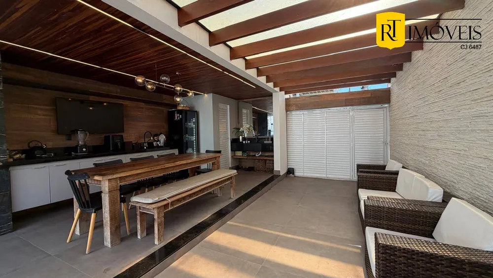 Casa, 4 quartos, 132 m² - Foto 2