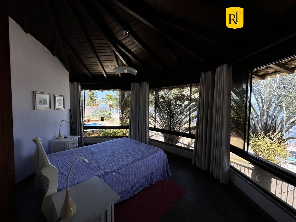 Casa à venda com 3 quartos, 280m² - Foto 2