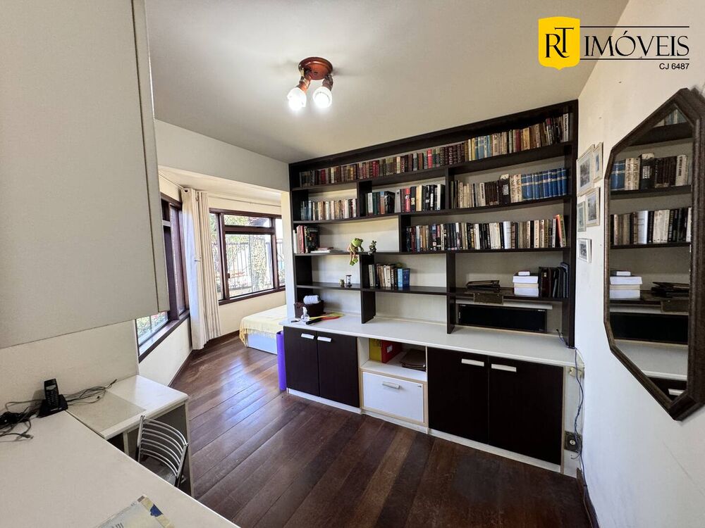 Casa à venda com 3 quartos, 280m² - Foto 4