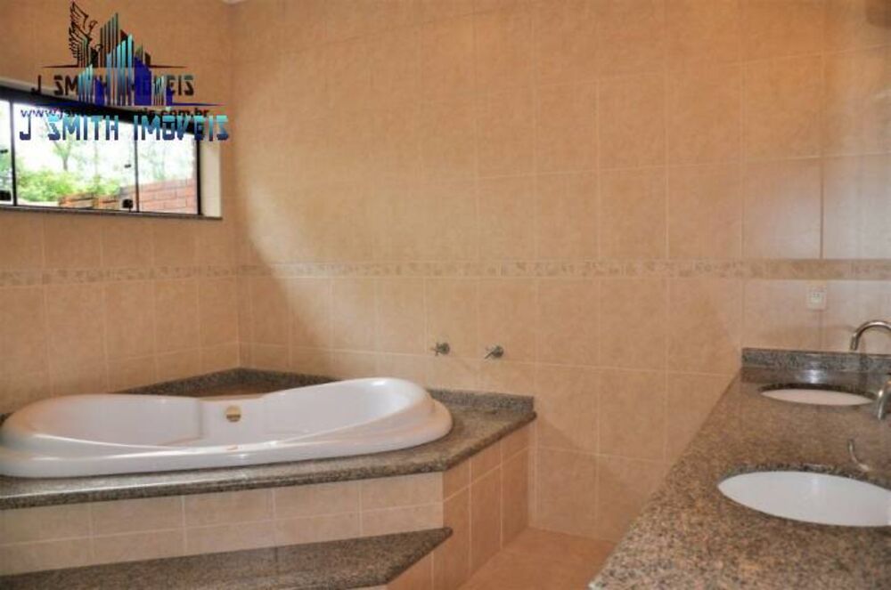 Casa de Condomínio à venda com 4 quartos, 540m² - Foto 3